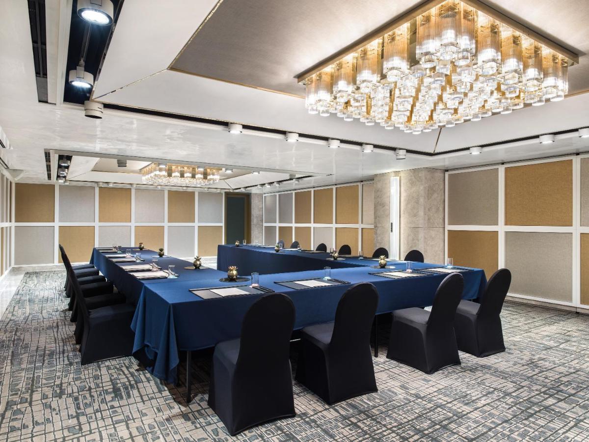 Le Meridien Hotel 5*